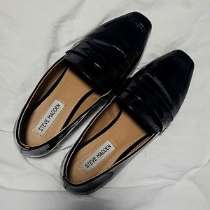 Steve Madden patten leather loafers